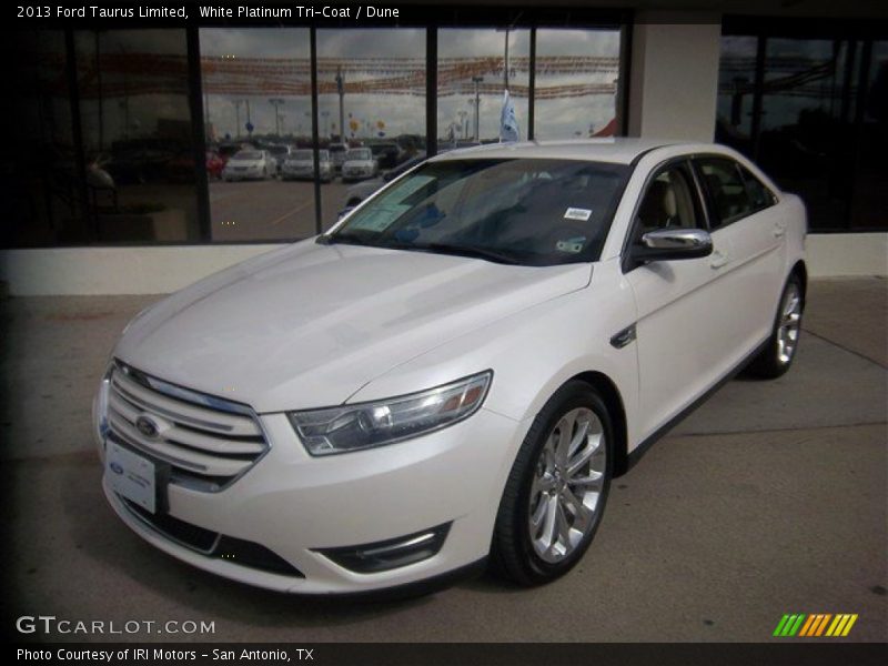White Platinum Tri-Coat / Dune 2013 Ford Taurus Limited