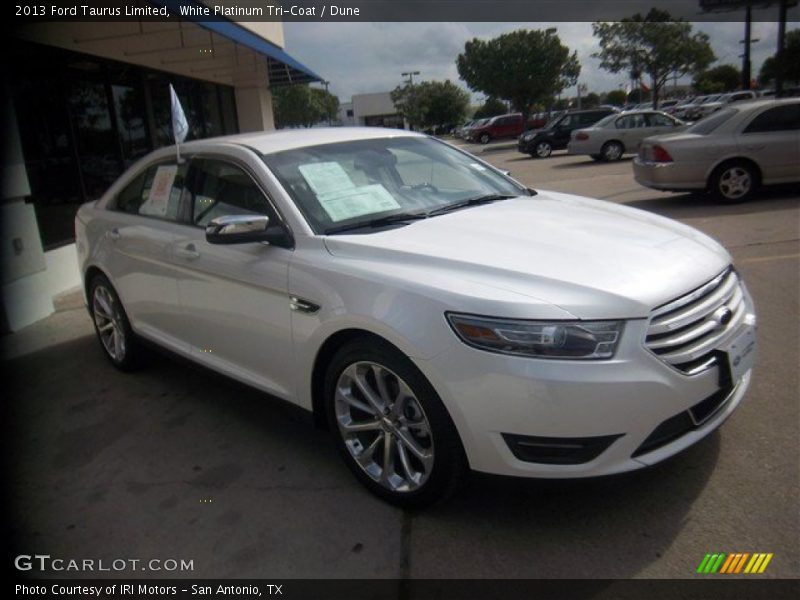 White Platinum Tri-Coat / Dune 2013 Ford Taurus Limited