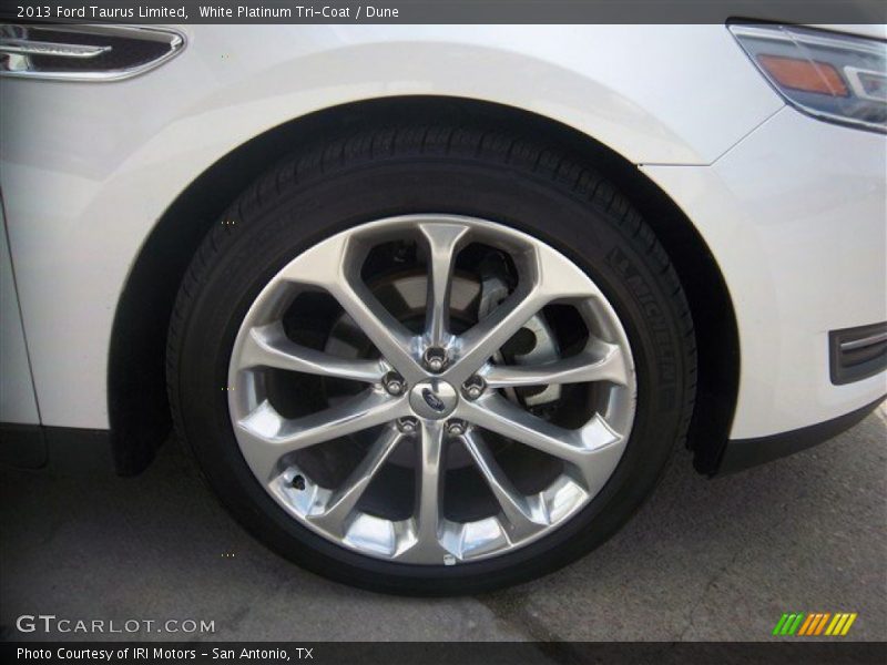 White Platinum Tri-Coat / Dune 2013 Ford Taurus Limited