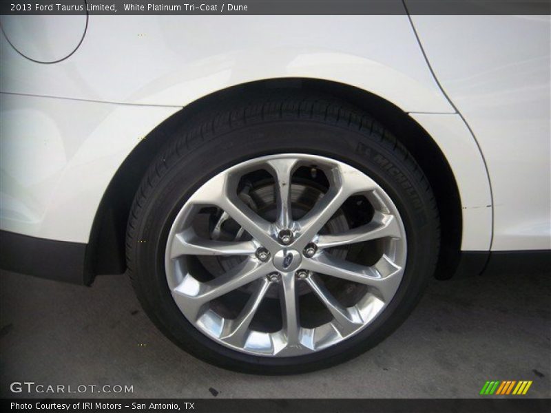 White Platinum Tri-Coat / Dune 2013 Ford Taurus Limited