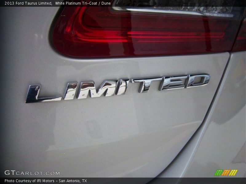 White Platinum Tri-Coat / Dune 2013 Ford Taurus Limited