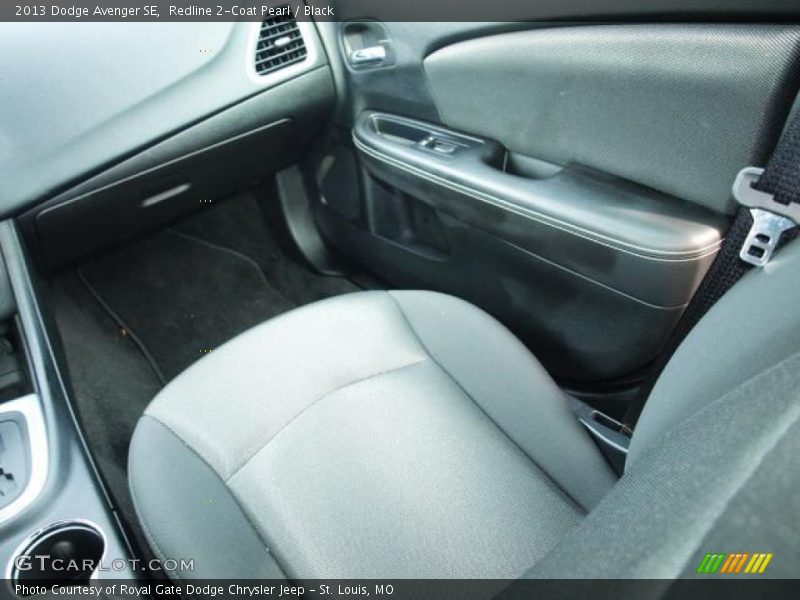 Redline 2-Coat Pearl / Black 2013 Dodge Avenger SE