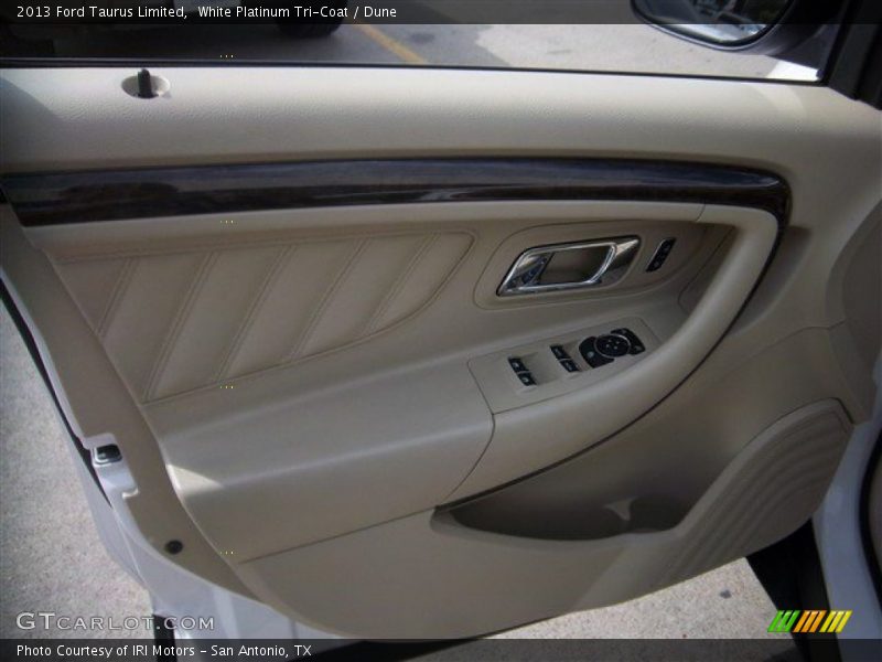 White Platinum Tri-Coat / Dune 2013 Ford Taurus Limited