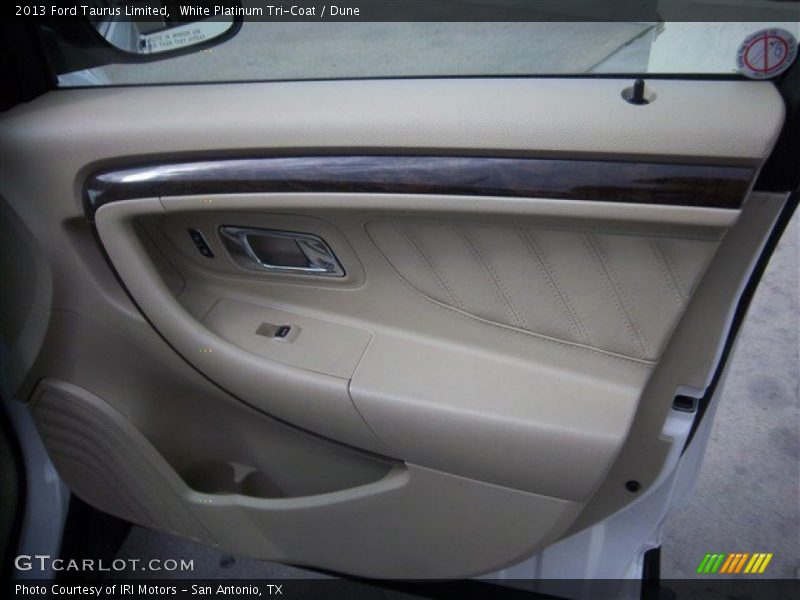 White Platinum Tri-Coat / Dune 2013 Ford Taurus Limited