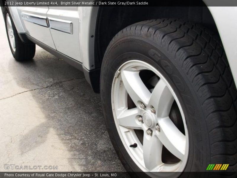 Bright Silver Metallic / Dark Slate Gray/Dark Saddle 2012 Jeep Liberty Limited 4x4