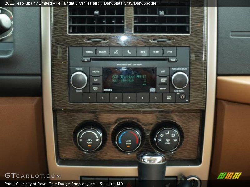 Bright Silver Metallic / Dark Slate Gray/Dark Saddle 2012 Jeep Liberty Limited 4x4