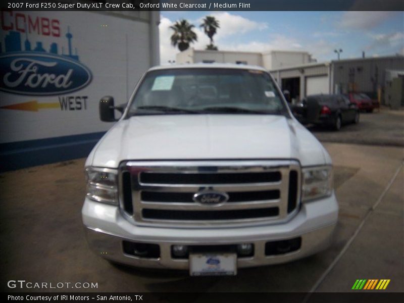 Oxford White Clearcoat / Medium Flint 2007 Ford F250 Super Duty XLT Crew Cab