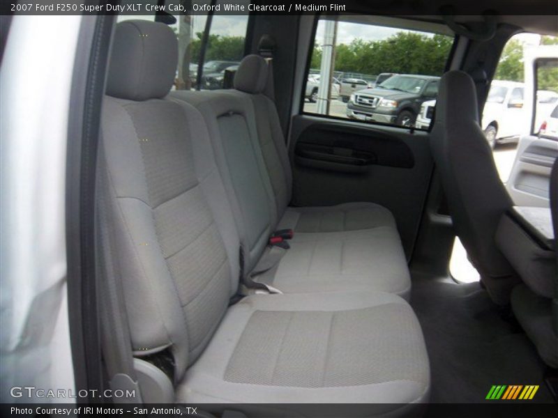 Oxford White Clearcoat / Medium Flint 2007 Ford F250 Super Duty XLT Crew Cab