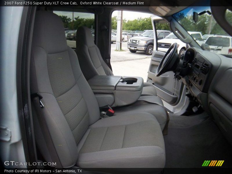 Oxford White Clearcoat / Medium Flint 2007 Ford F250 Super Duty XLT Crew Cab