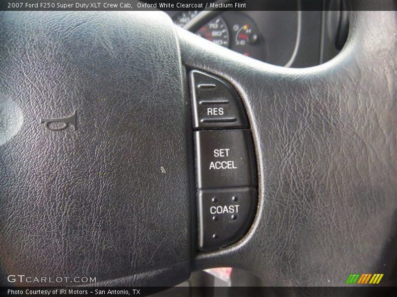 Oxford White Clearcoat / Medium Flint 2007 Ford F250 Super Duty XLT Crew Cab