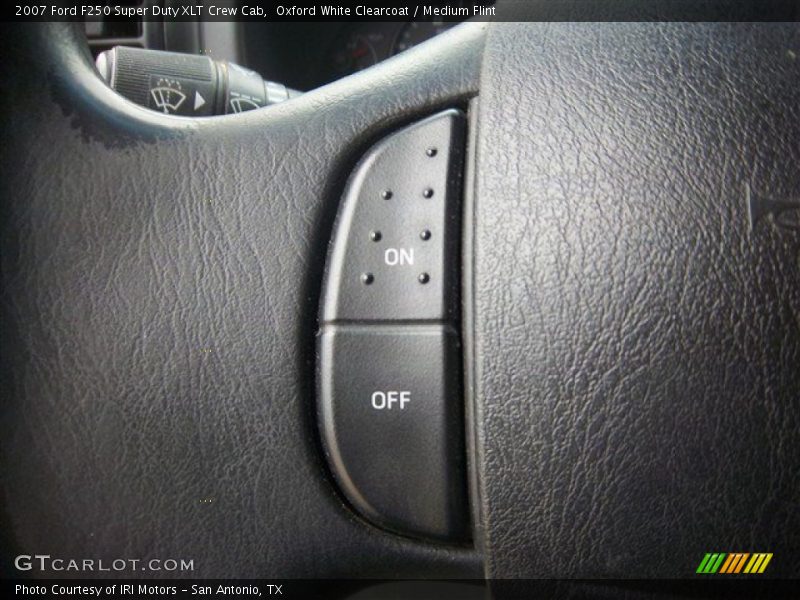Oxford White Clearcoat / Medium Flint 2007 Ford F250 Super Duty XLT Crew Cab