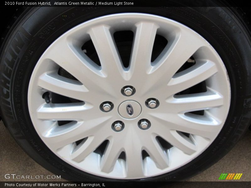 Atlantis Green Metallic / Medium Light Stone 2010 Ford Fusion Hybrid