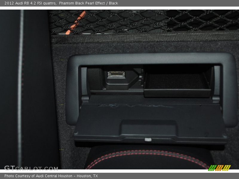 Phantom Black Pearl Effect / Black 2012 Audi R8 4.2 FSI quattro