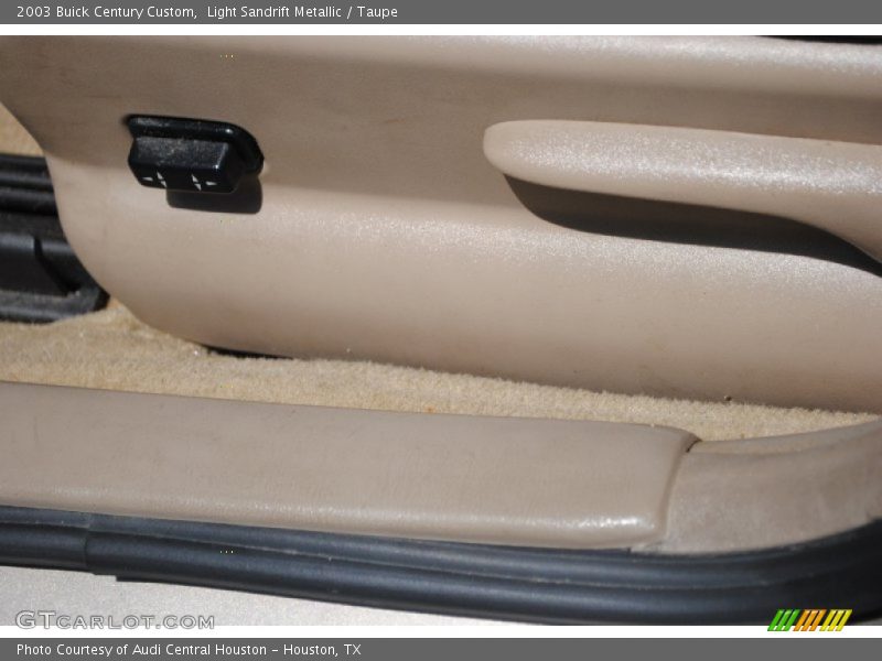 Light Sandrift Metallic / Taupe 2003 Buick Century Custom