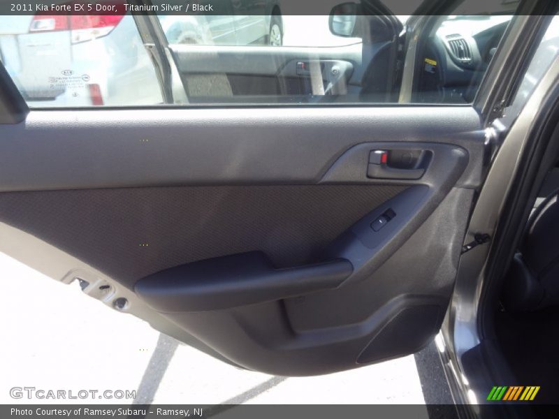 Titanium Silver / Black 2011 Kia Forte EX 5 Door