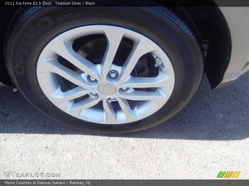 Titanium Silver / Black 2011 Kia Forte EX 5 Door