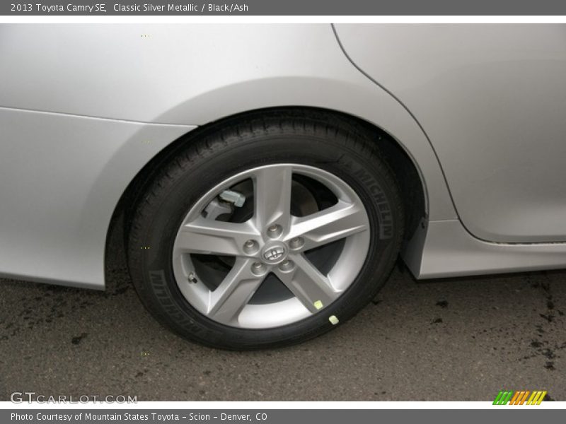 Classic Silver Metallic / Black/Ash 2013 Toyota Camry SE