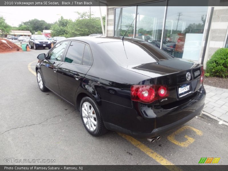Black / Titan Black 2010 Volkswagen Jetta SE Sedan
