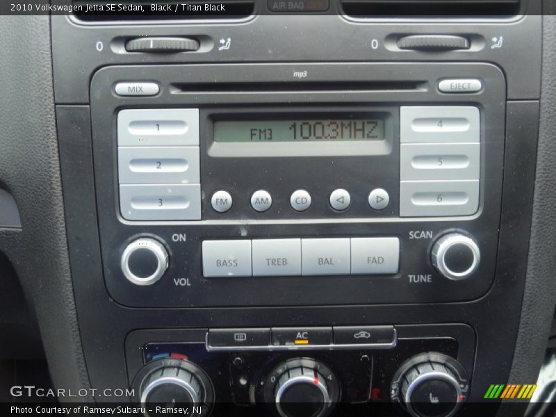 Black / Titan Black 2010 Volkswagen Jetta SE Sedan