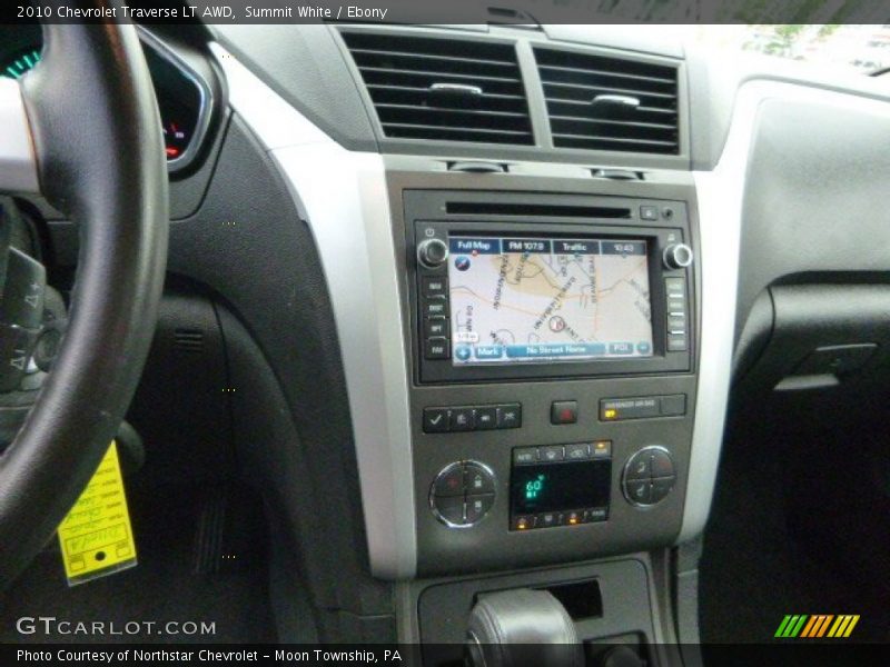 Summit White / Ebony 2010 Chevrolet Traverse LT AWD