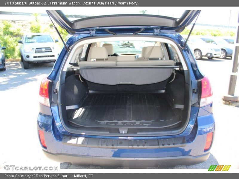 Azurite Blue Pearl / Warm Ivory 2010 Subaru Outback 2.5i Premium Wagon