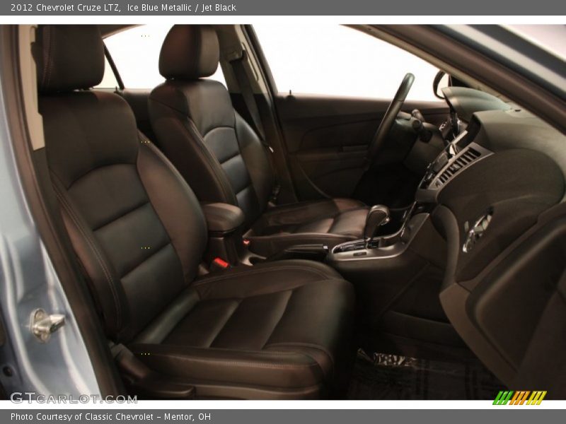 Front Seat of 2012 Cruze LTZ