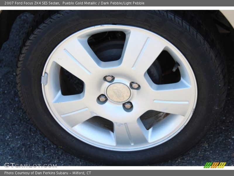 Pueblo Gold Metallic / Dark Pebble/Light Pebble 2007 Ford Focus ZX4 SES Sedan