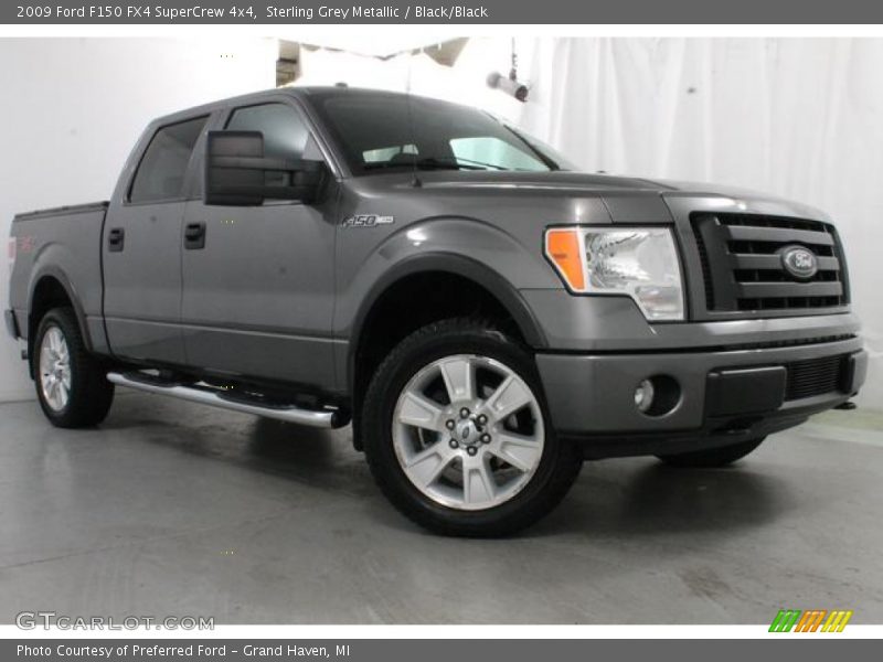 Front 3/4 View of 2009 F150 FX4 SuperCrew 4x4