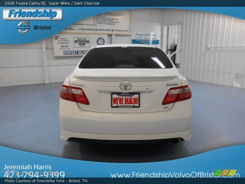 Super White / Dark Charcoal 2008 Toyota Camry SE