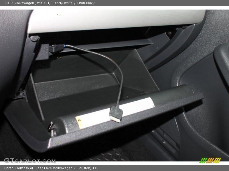 Candy White / Titan Black 2012 Volkswagen Jetta GLI