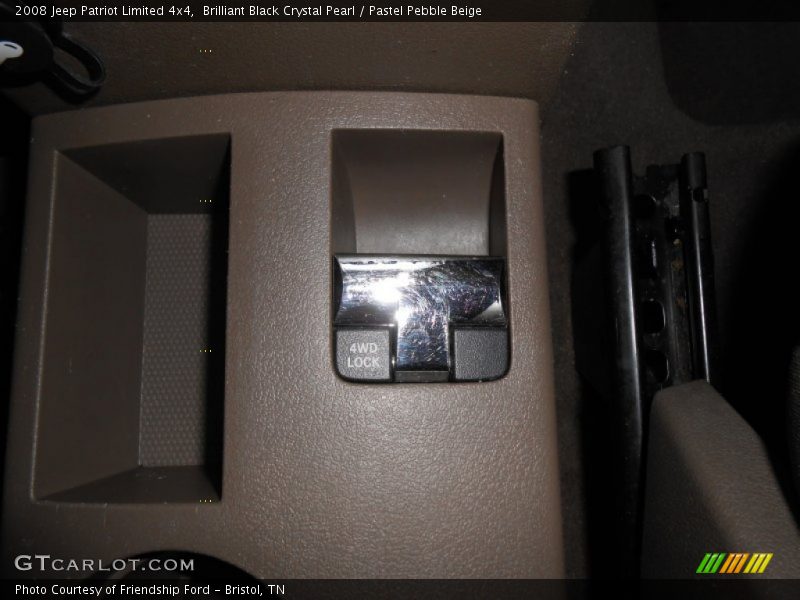 Brilliant Black Crystal Pearl / Pastel Pebble Beige 2008 Jeep Patriot Limited 4x4