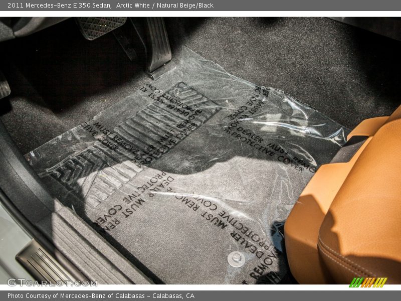 Arctic White / Natural Beige/Black 2011 Mercedes-Benz E 350 Sedan