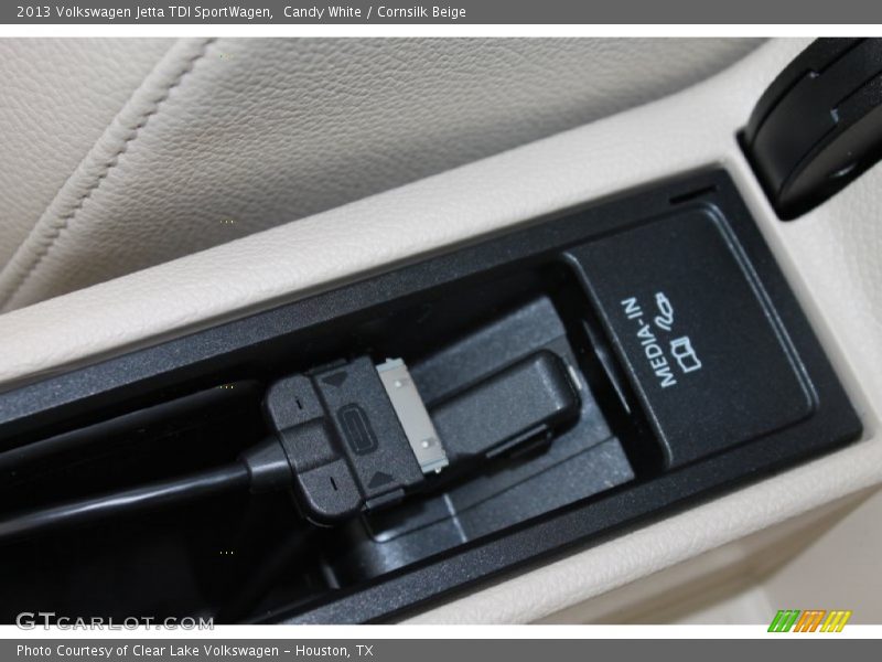 Candy White / Cornsilk Beige 2013 Volkswagen Jetta TDI SportWagen