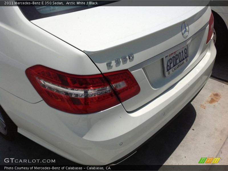 Arctic White / Black 2011 Mercedes-Benz E 350 Sedan