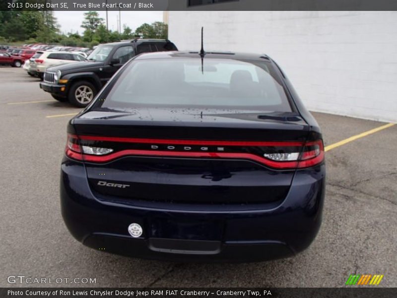 True Blue Pearl Coat / Black 2013 Dodge Dart SE