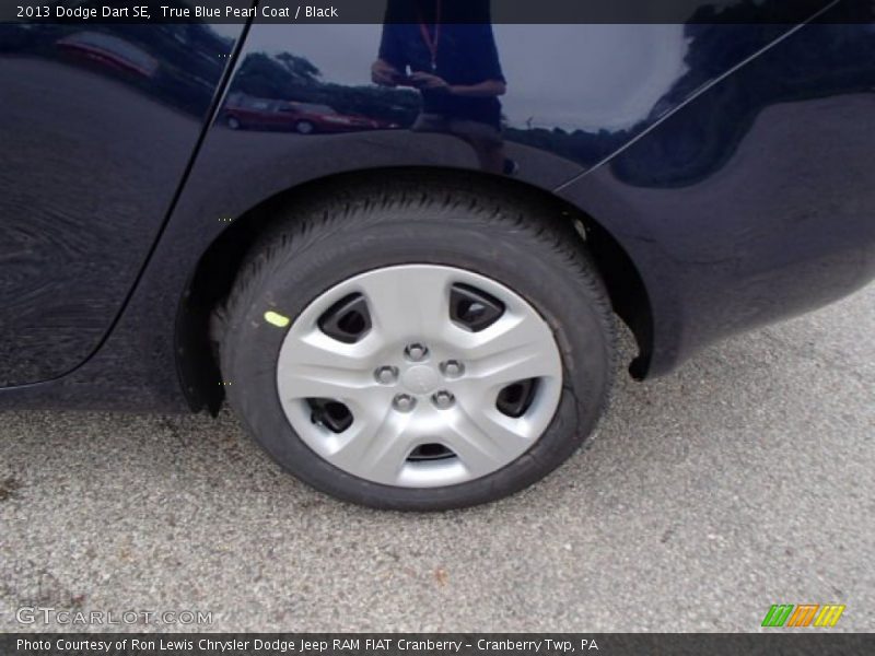 True Blue Pearl Coat / Black 2013 Dodge Dart SE