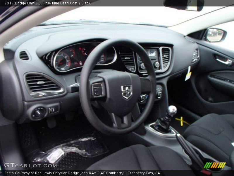 True Blue Pearl Coat / Black 2013 Dodge Dart SE