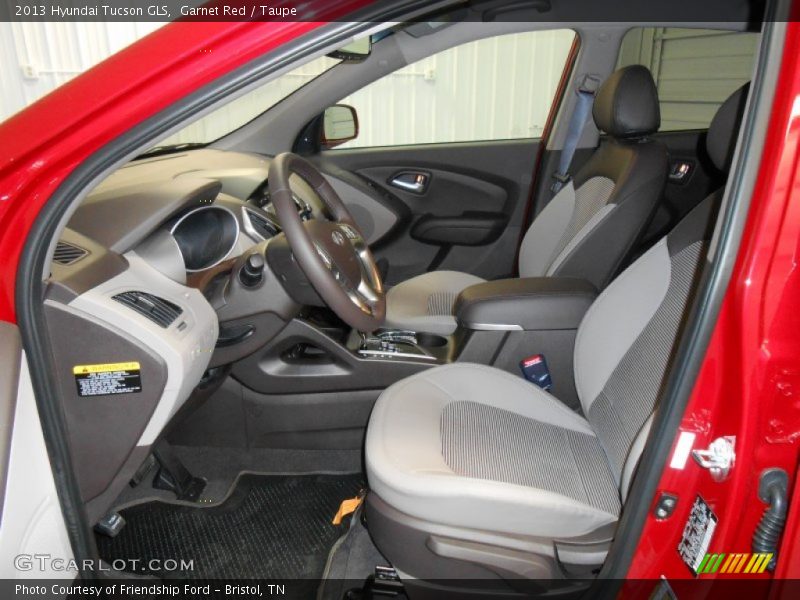 Garnet Red / Taupe 2013 Hyundai Tucson GLS