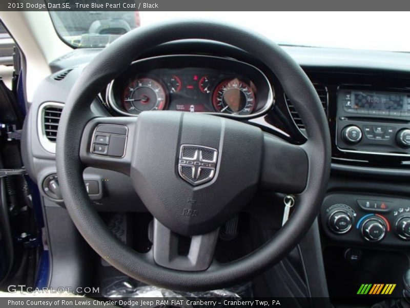 True Blue Pearl Coat / Black 2013 Dodge Dart SE