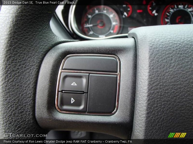 True Blue Pearl Coat / Black 2013 Dodge Dart SE