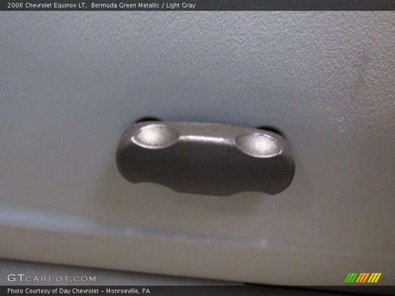 Bermuda Green Metallic / Light Gray 2006 Chevrolet Equinox LT