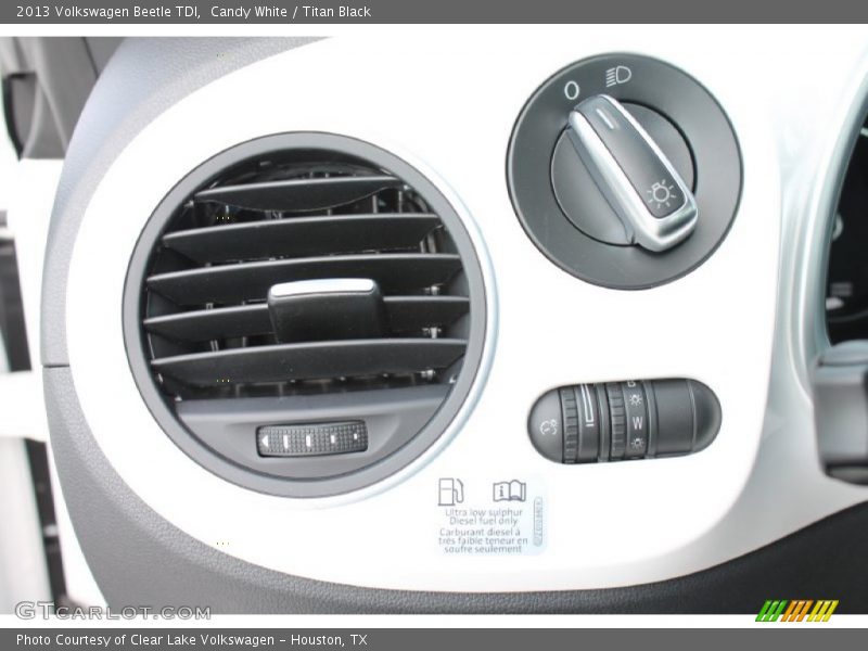 Candy White / Titan Black 2013 Volkswagen Beetle TDI