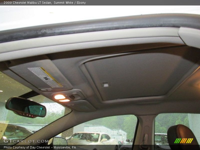 Summit White / Ebony 2009 Chevrolet Malibu LT Sedan