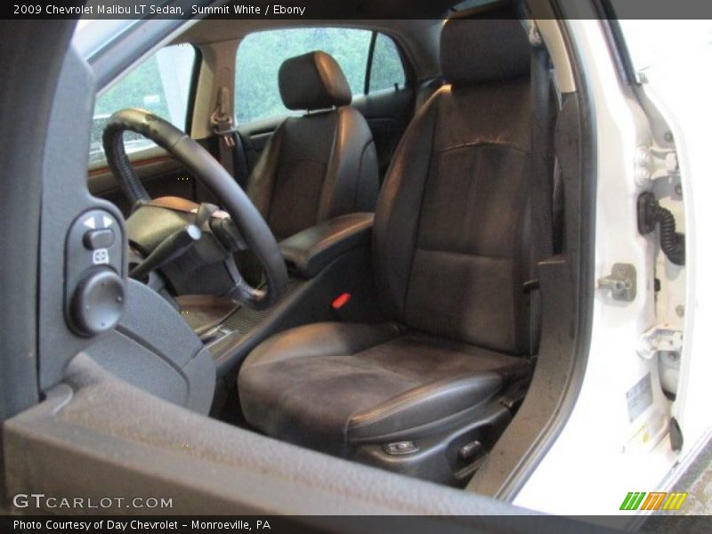Summit White / Ebony 2009 Chevrolet Malibu LT Sedan