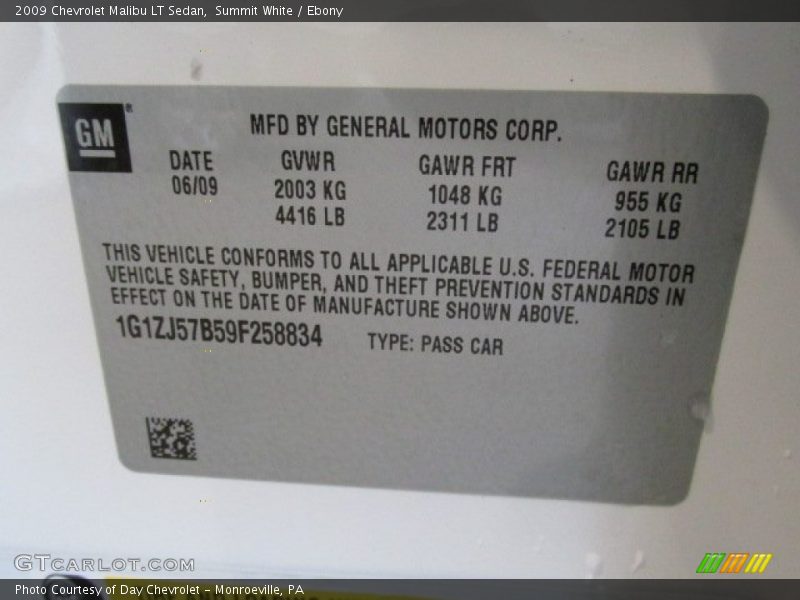 Summit White / Ebony 2009 Chevrolet Malibu LT Sedan