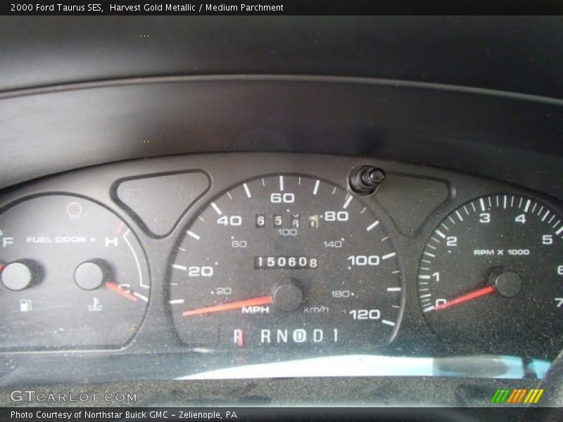 Harvest Gold Metallic / Medium Parchment 2000 Ford Taurus SES