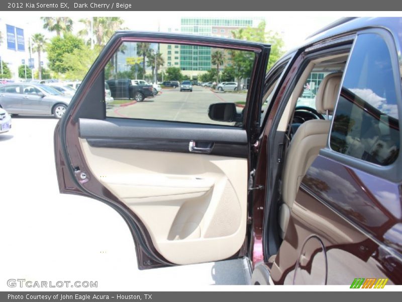 Dark Cherry / Beige 2012 Kia Sorento EX