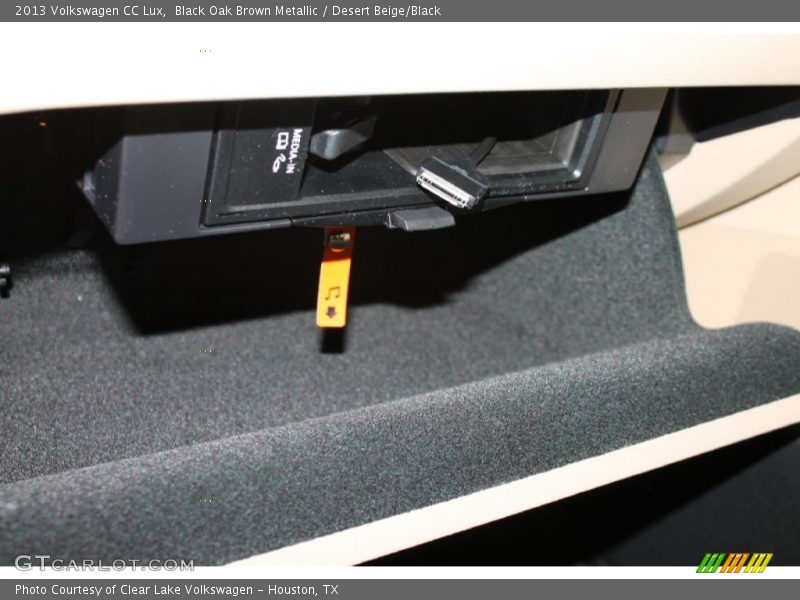 Black Oak Brown Metallic / Desert Beige/Black 2013 Volkswagen CC Lux