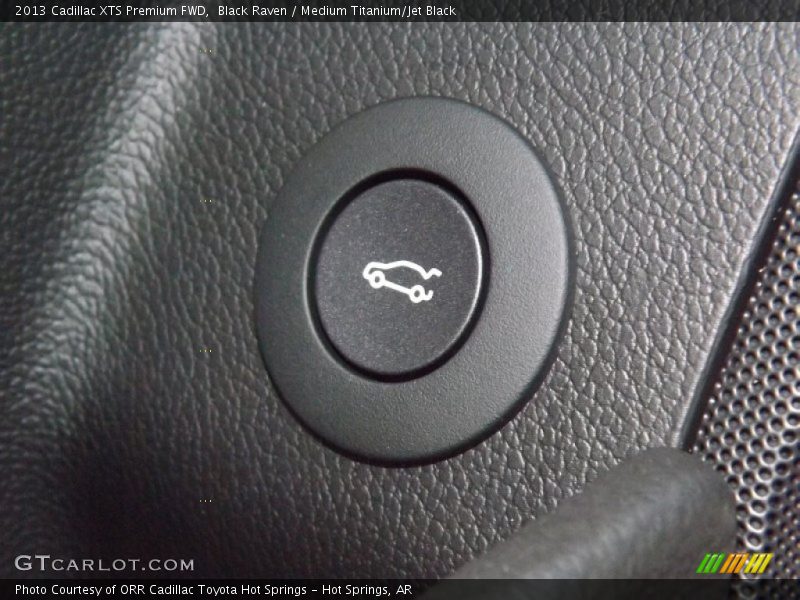 Black Raven / Medium Titanium/Jet Black 2013 Cadillac XTS Premium FWD