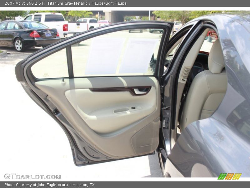 Titanium Gray Metallic / Taupe/Light Taupe 2007 Volvo S60 2.5T